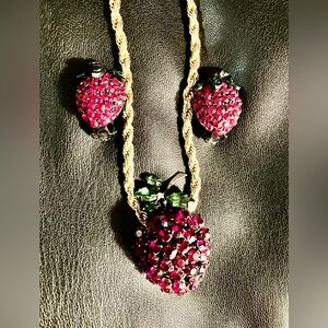 Julia Robert Red carpet Albert Weiss Strawberry Neckless Earrings Crystals.  Neq